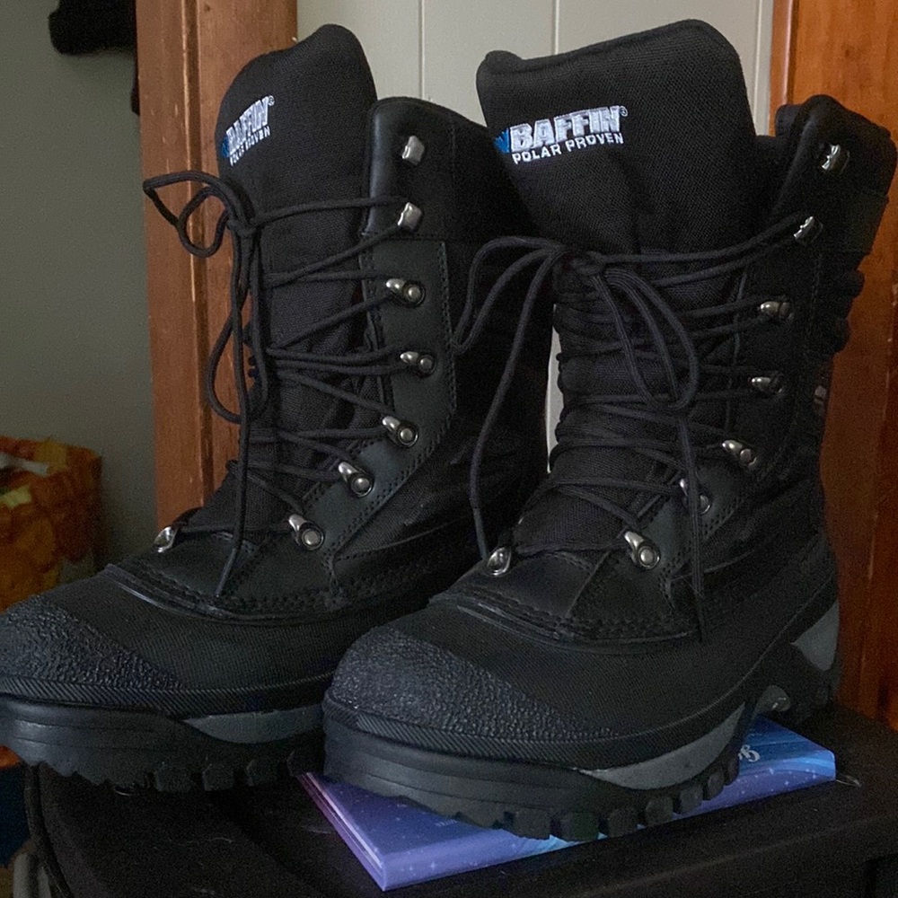 Baffin men’s winter boots size 8